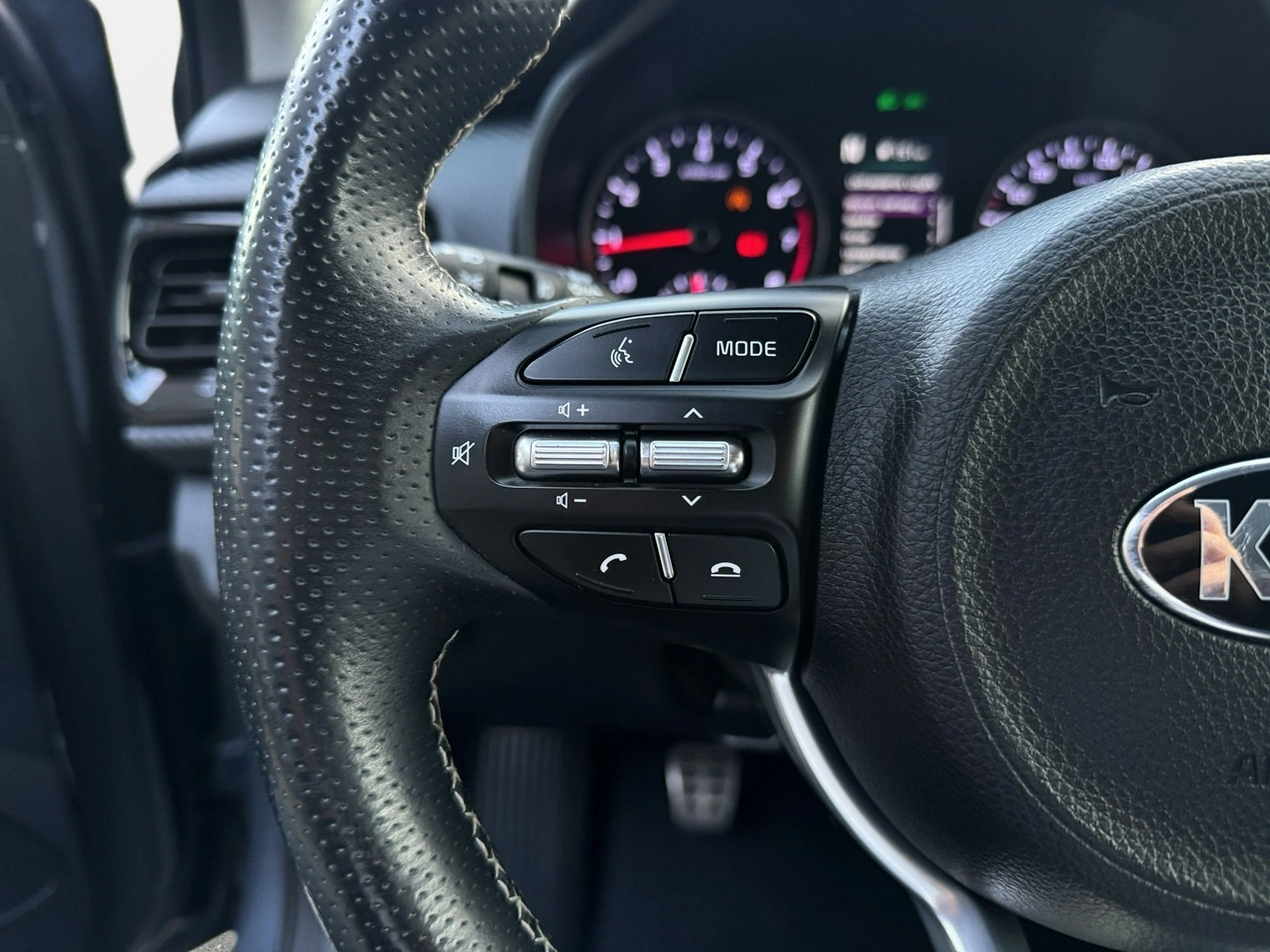 Kia Stonic - Zdjęcie 10