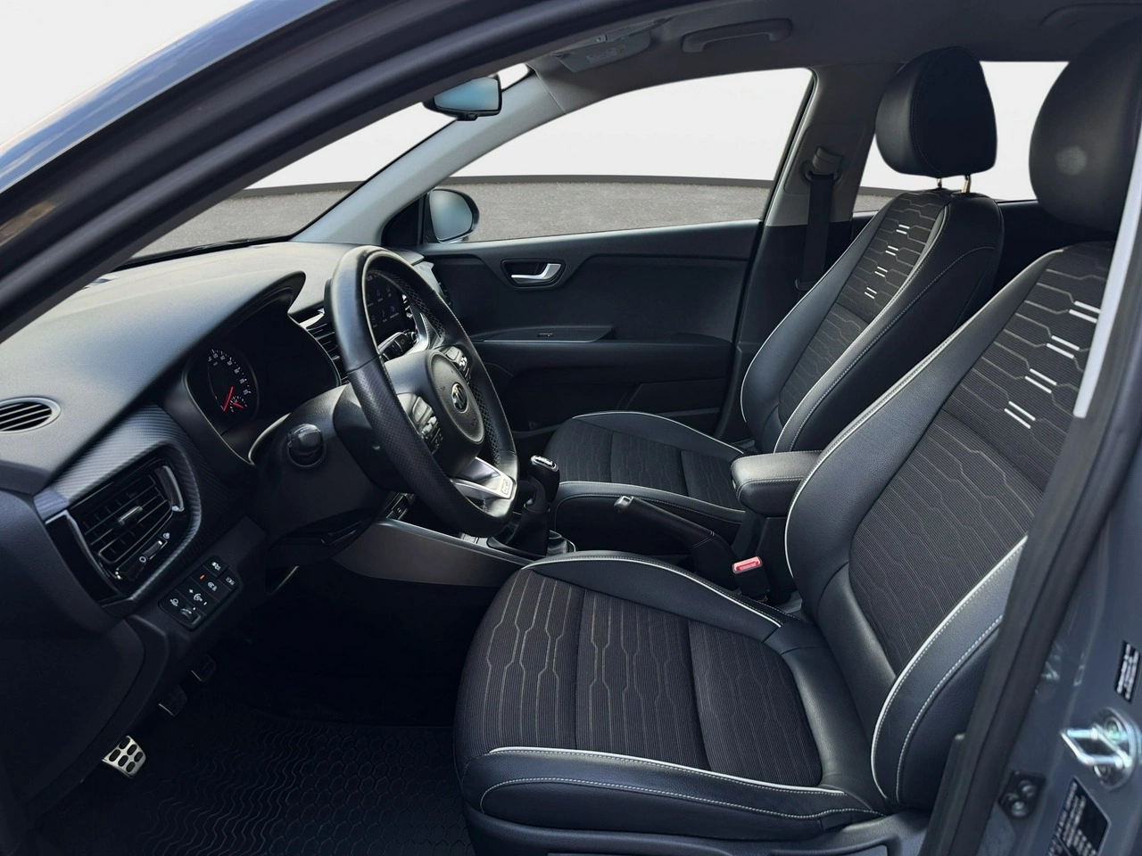 Kia Stonic - Zdjęcie 26