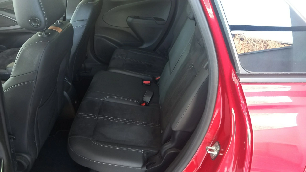 Opel Crossland X - Zdjęcie 12