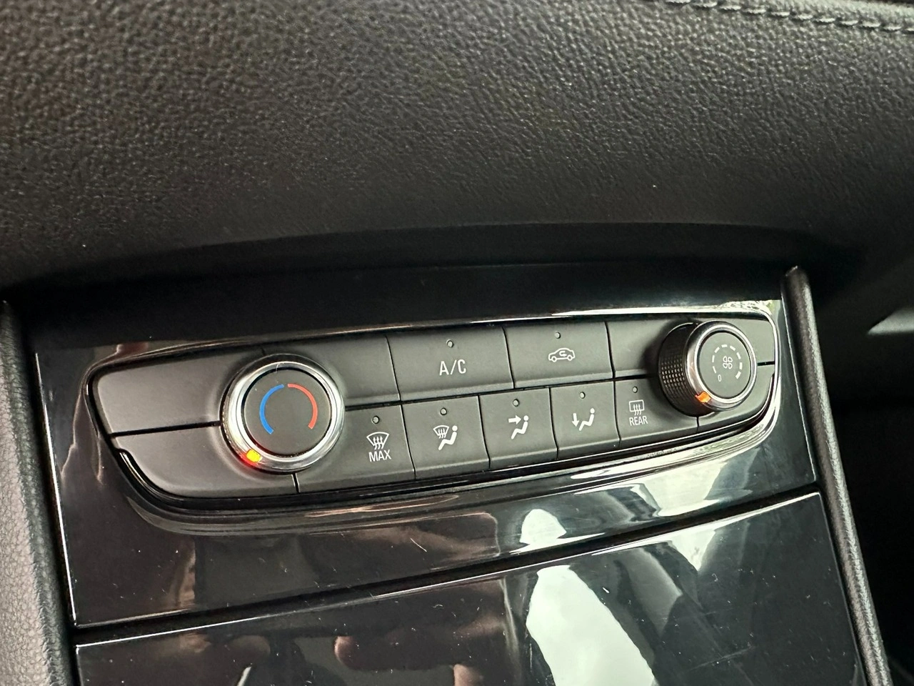 Opel Grandland X - Zdjęcie 12