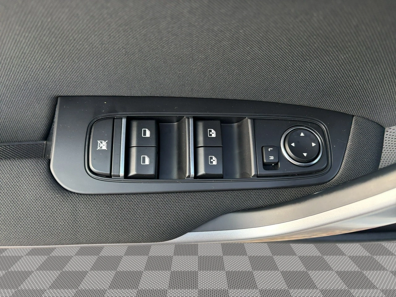 Kia Ceed - Zdjęcie 10