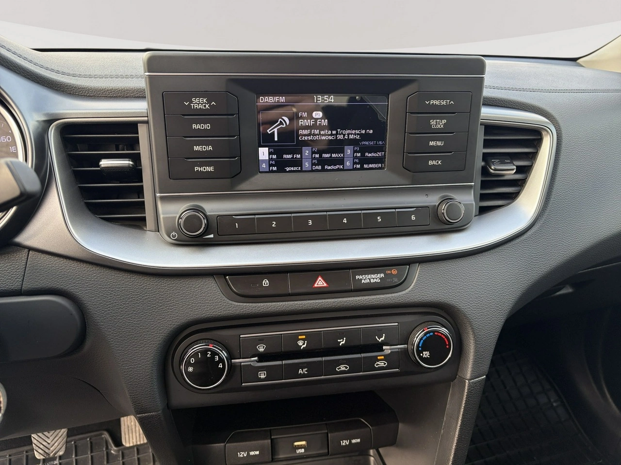 Kia Ceed - Zdjęcie 14