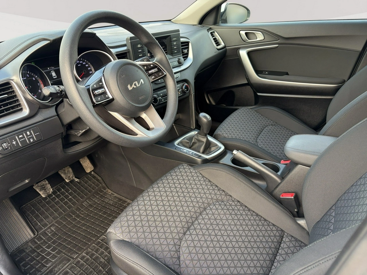 Kia Ceed - Zdjęcie 6