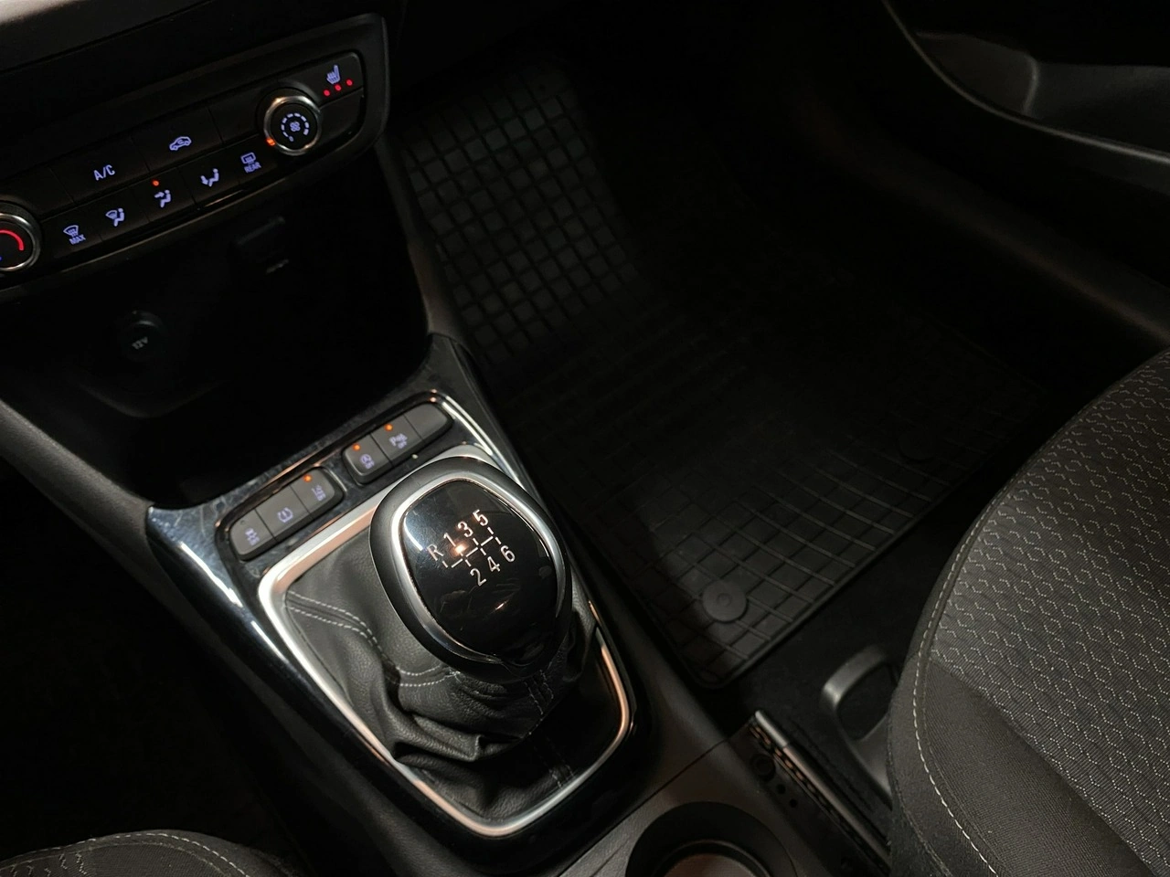 Opel Crossland - Zdjęcie 17