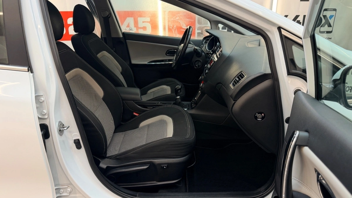 Kia Ceed - Zdjęcie 37