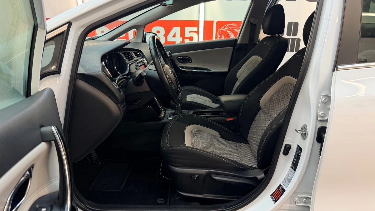 Kia Ceed - Zdjęcie 20