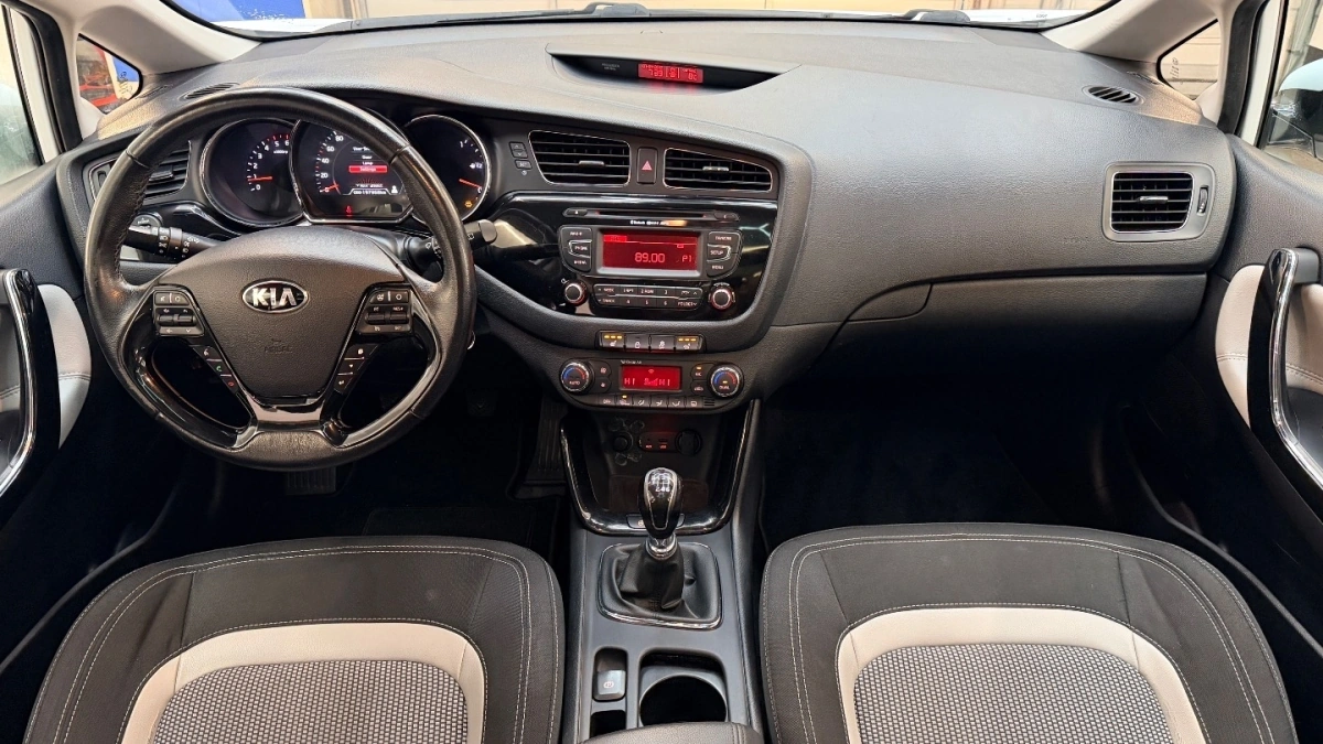 Kia Ceed - Zdjęcie 7