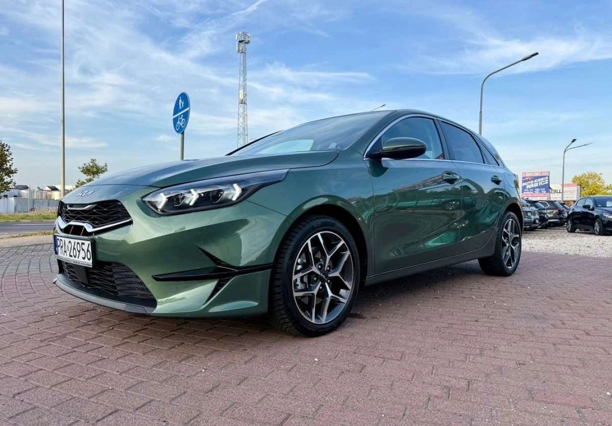 Kia Ceed - Zdjęcie 24