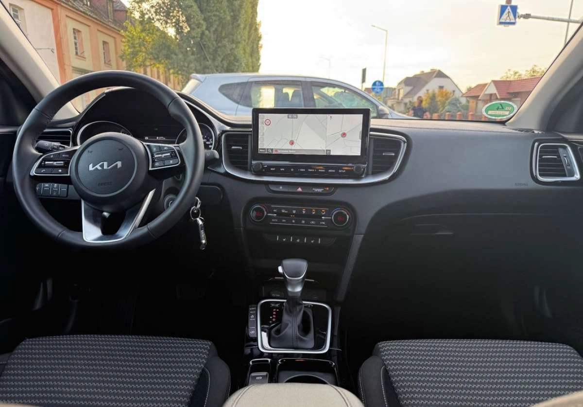 Kia Ceed - Zdjęcie 30