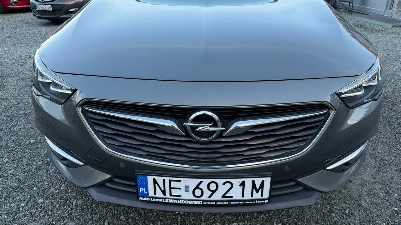 Opel Insignia Sports Tourer - Zdjęcie 11
