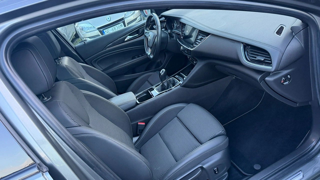 Opel Insignia Sports Tourer - Zdjęcie 14