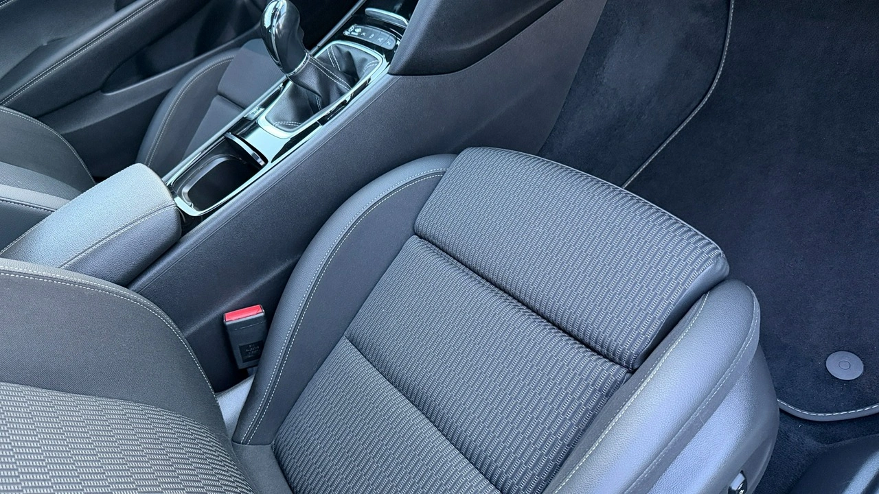 Opel Insignia Sports Tourer - Zdjęcie 15
