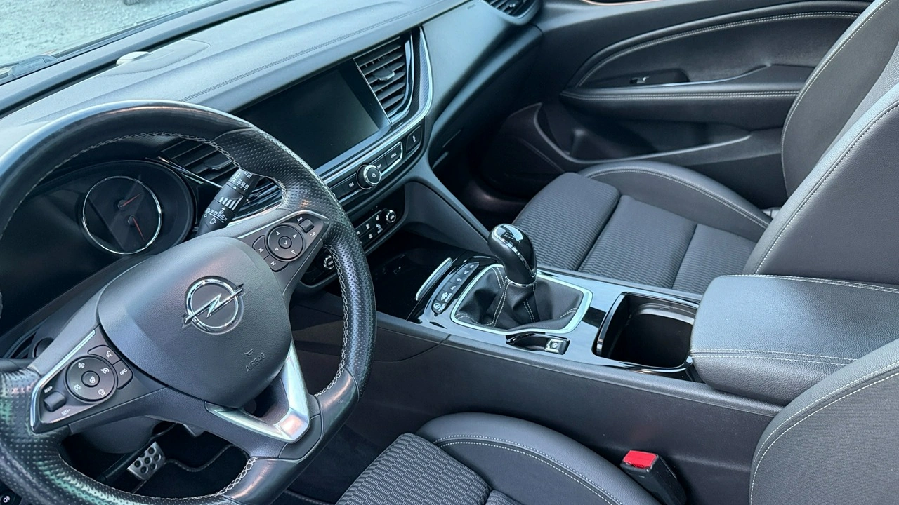 Opel Insignia Sports Tourer - Zdjęcie 23