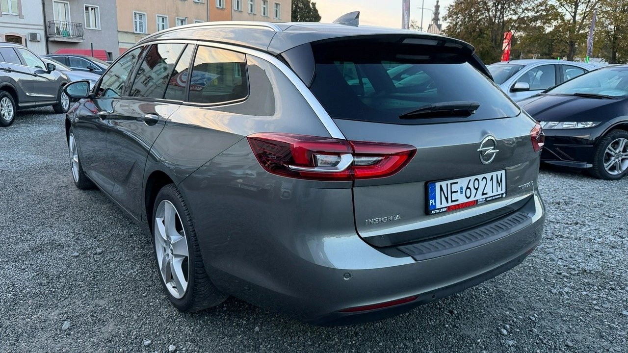 Opel Insignia Sports Tourer - Zdjęcie 8