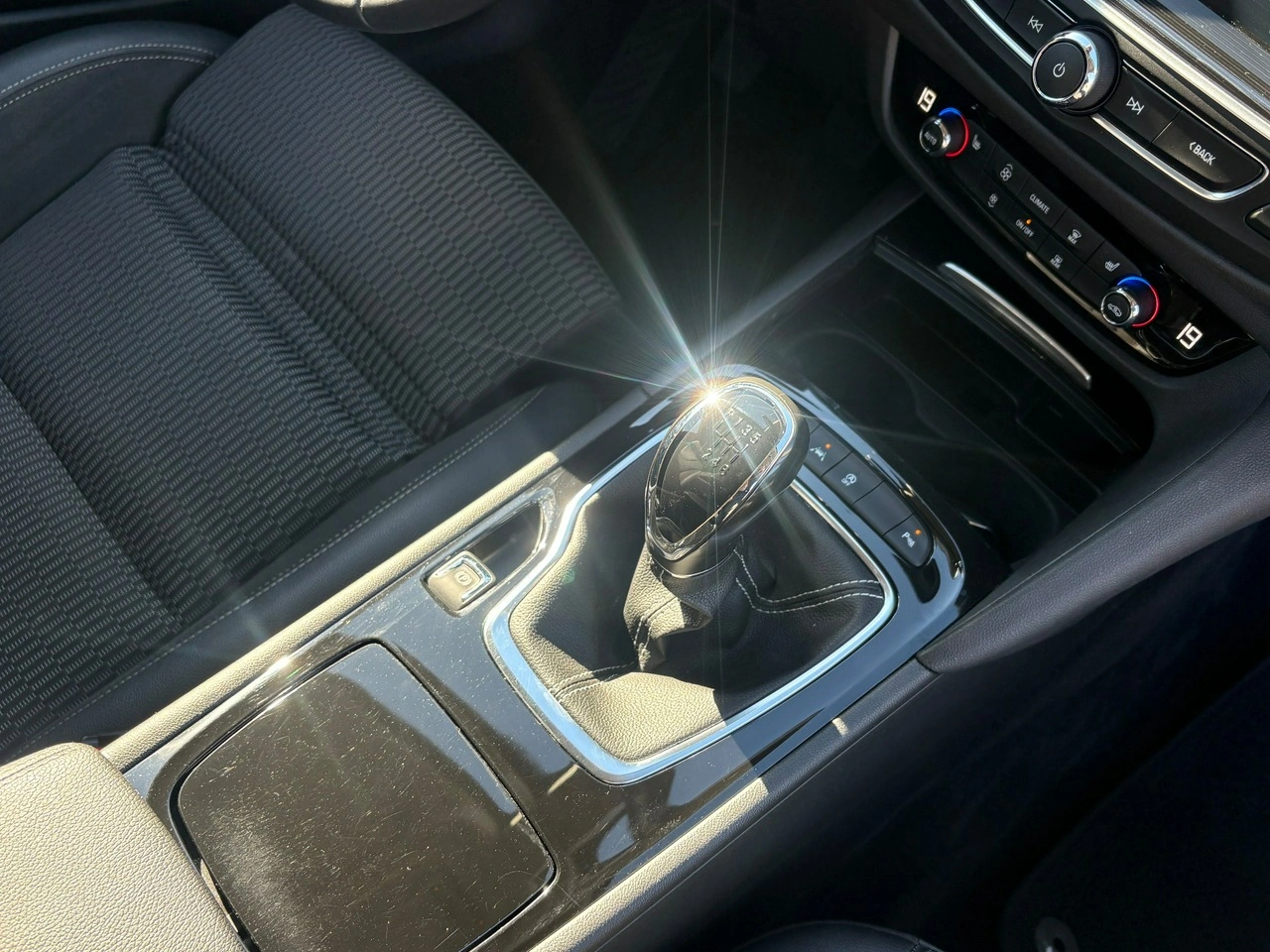 Opel Insignia Sports Tourer - Zdjęcie 17
