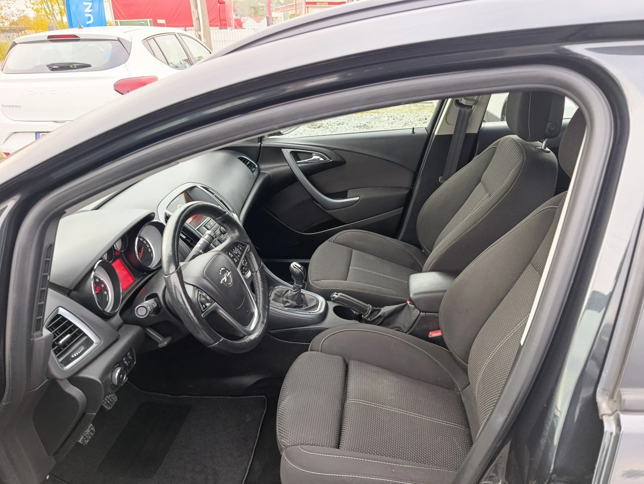 Opel Astra - Zdjęcie 8