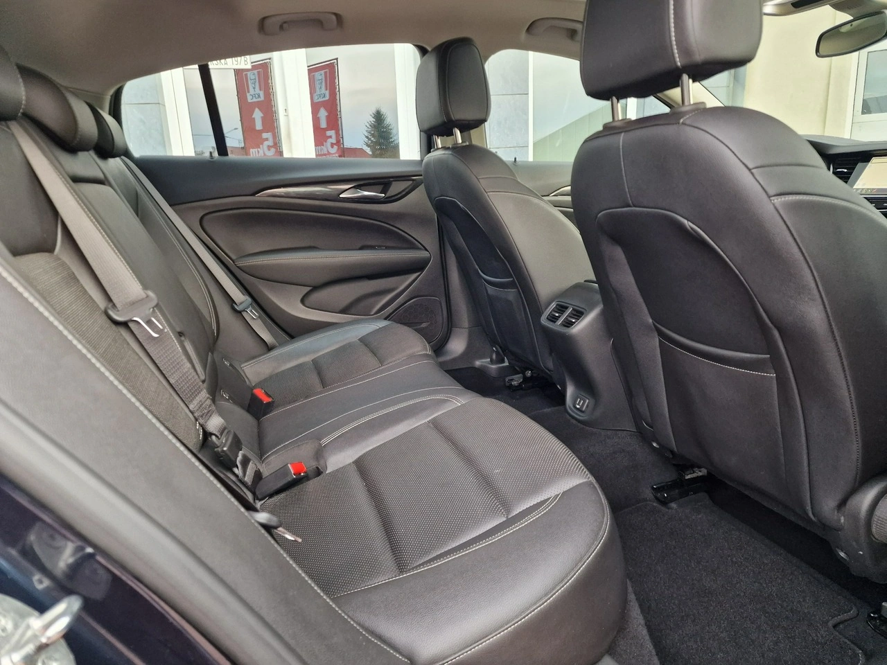 Opel Insignia Grand Sport - Zdjęcie 23