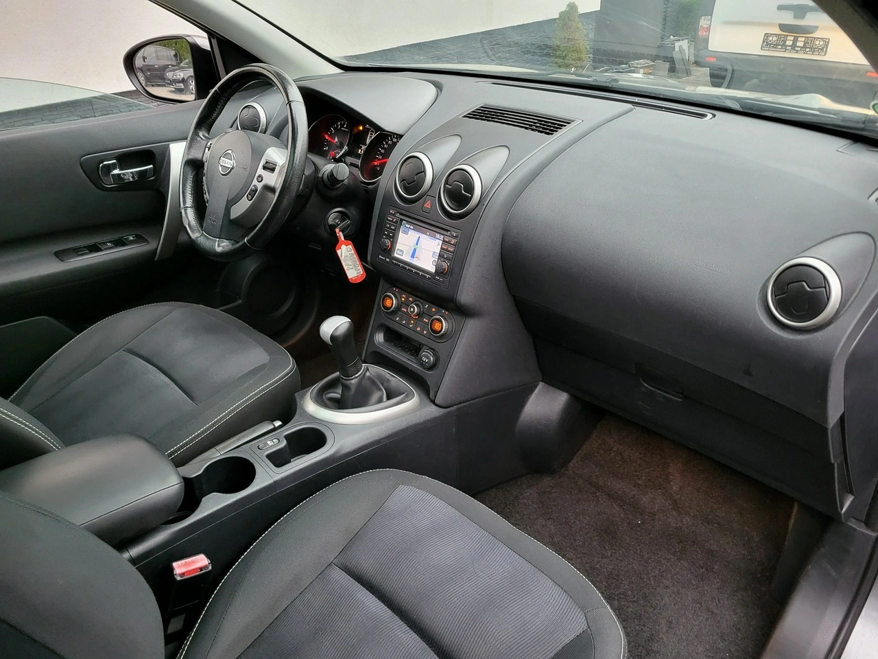 Nissan Qashqai - Zdjęcie 9