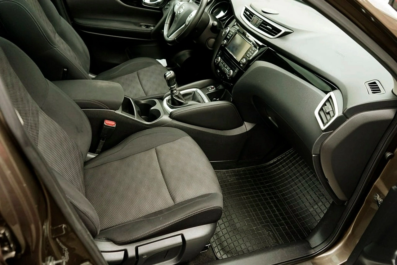 Nissan Qashqai - Zdjęcie 17