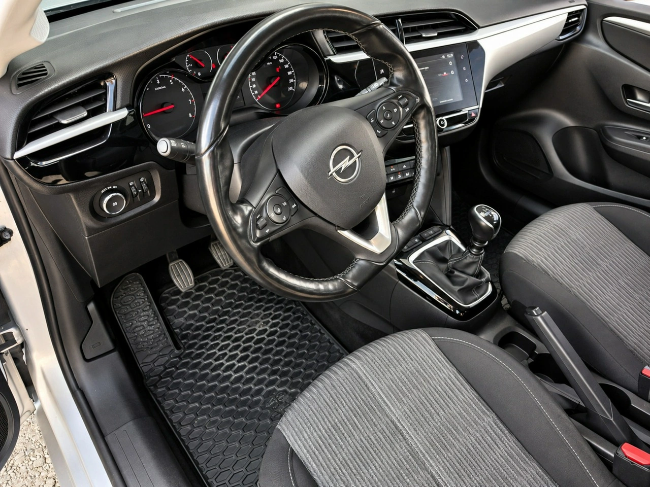 Opel Corsa - Zdjęcie 7