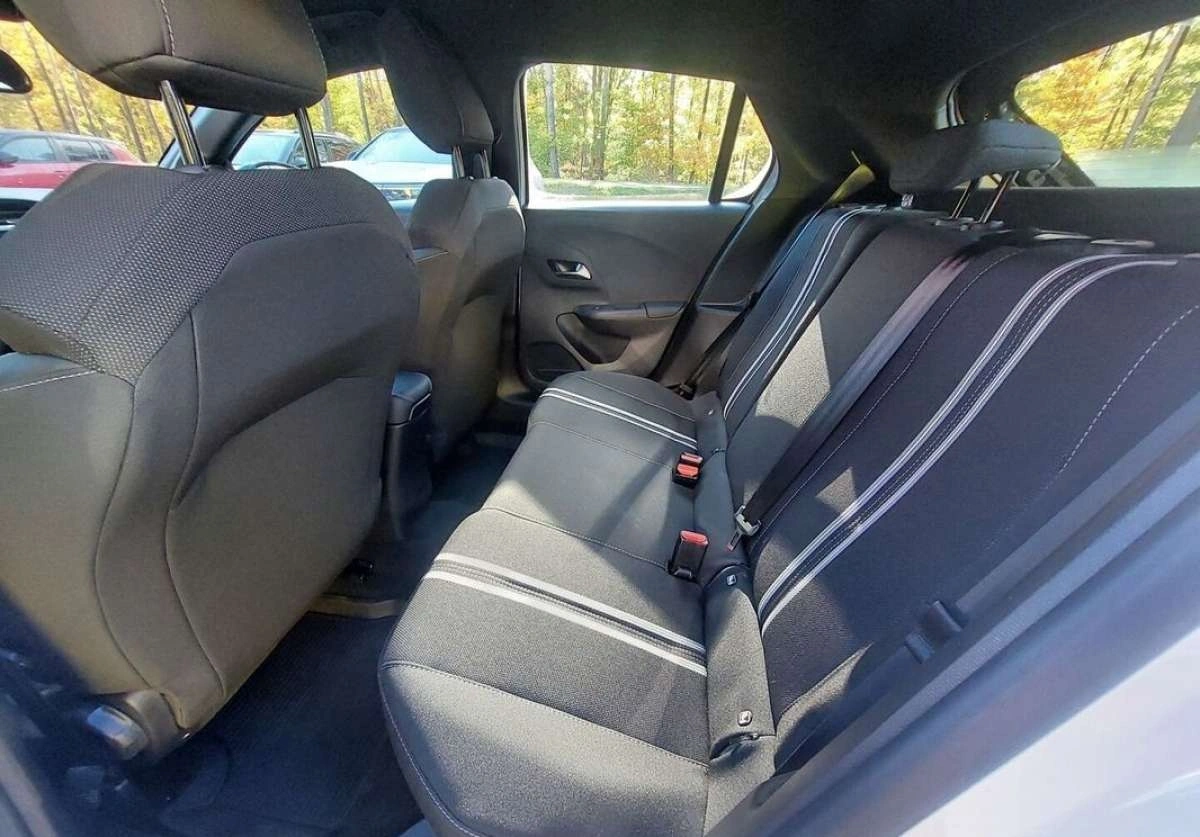 Opel Corsa - Zdjęcie 10