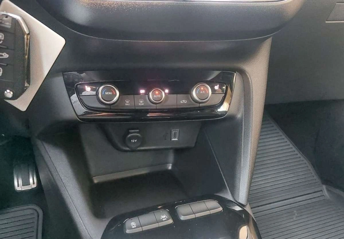 Opel Corsa - Zdjęcie 20
