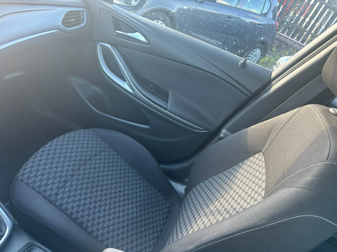 Opel Astra - Zdjęcie 23