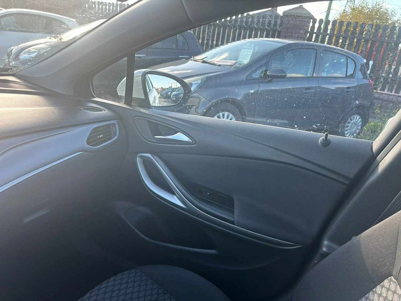 Opel Astra - Zdjęcie 24