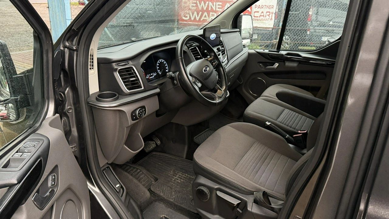 Ford Tourneo Custom - Zdjęcie 12