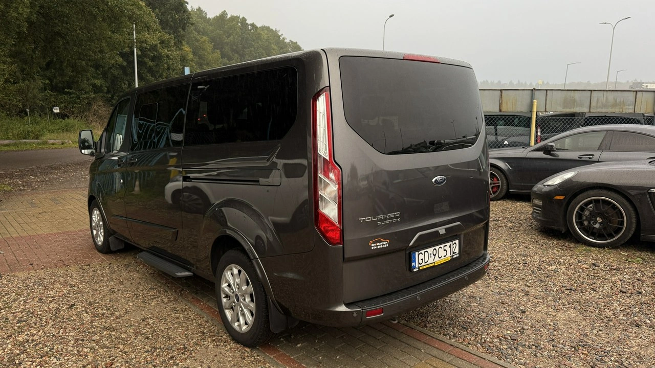 Ford Tourneo Custom - Zdjęcie 8
