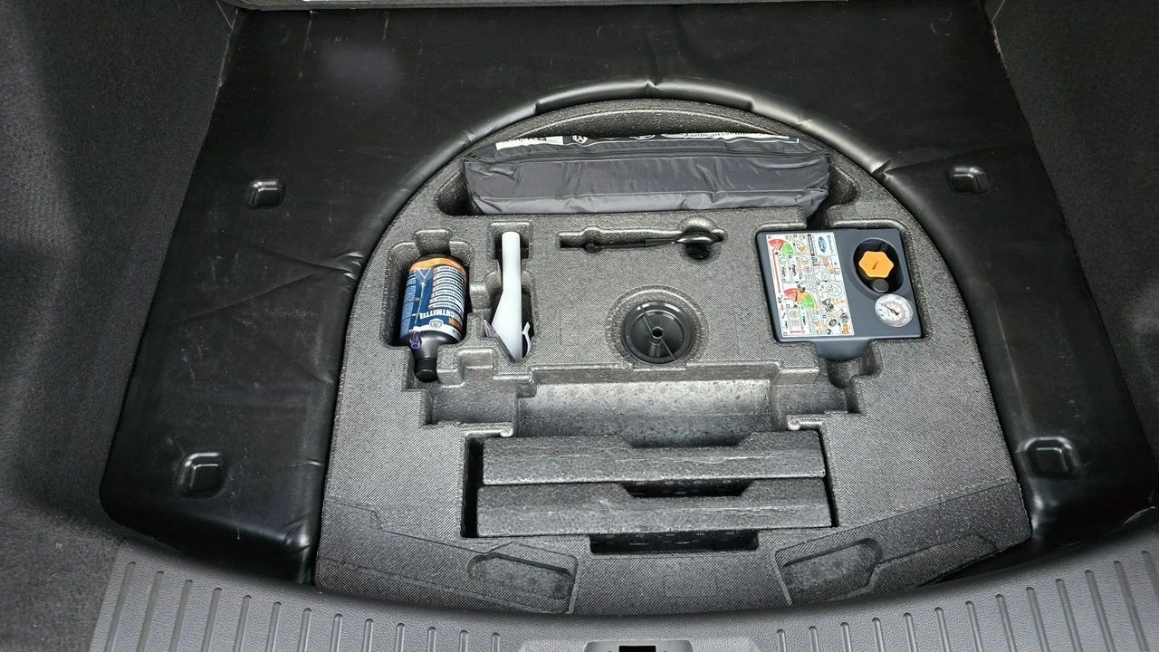 Ford Kuga - Zdjęcie 23