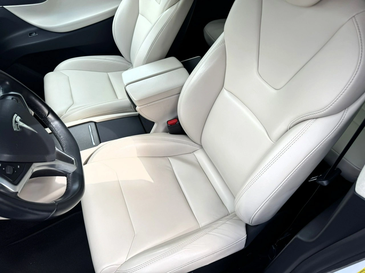 Tesla Model X - Zdjęcie 14