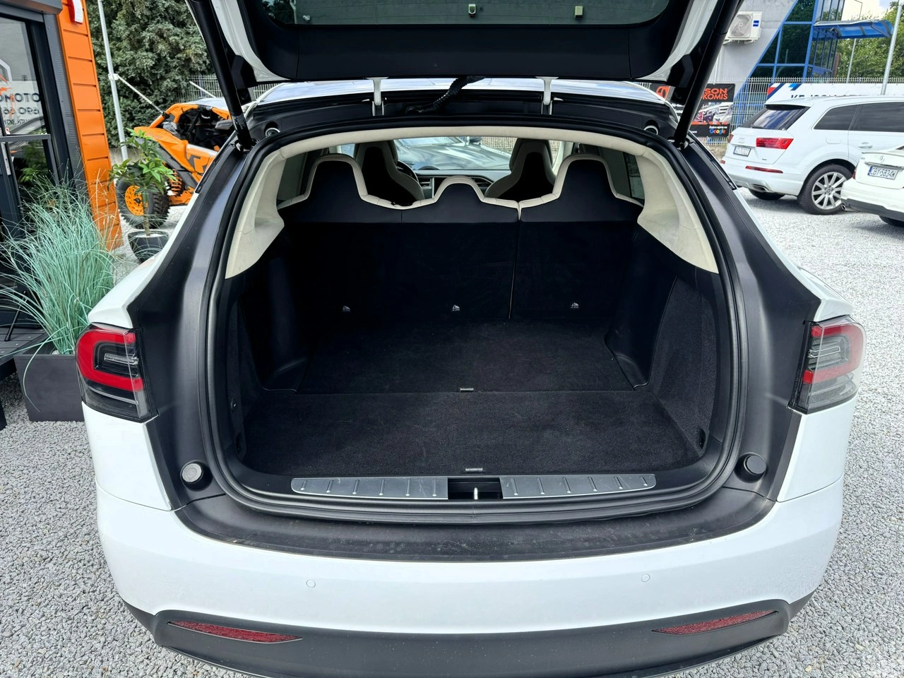 Tesla Model X - Zdjęcie 35