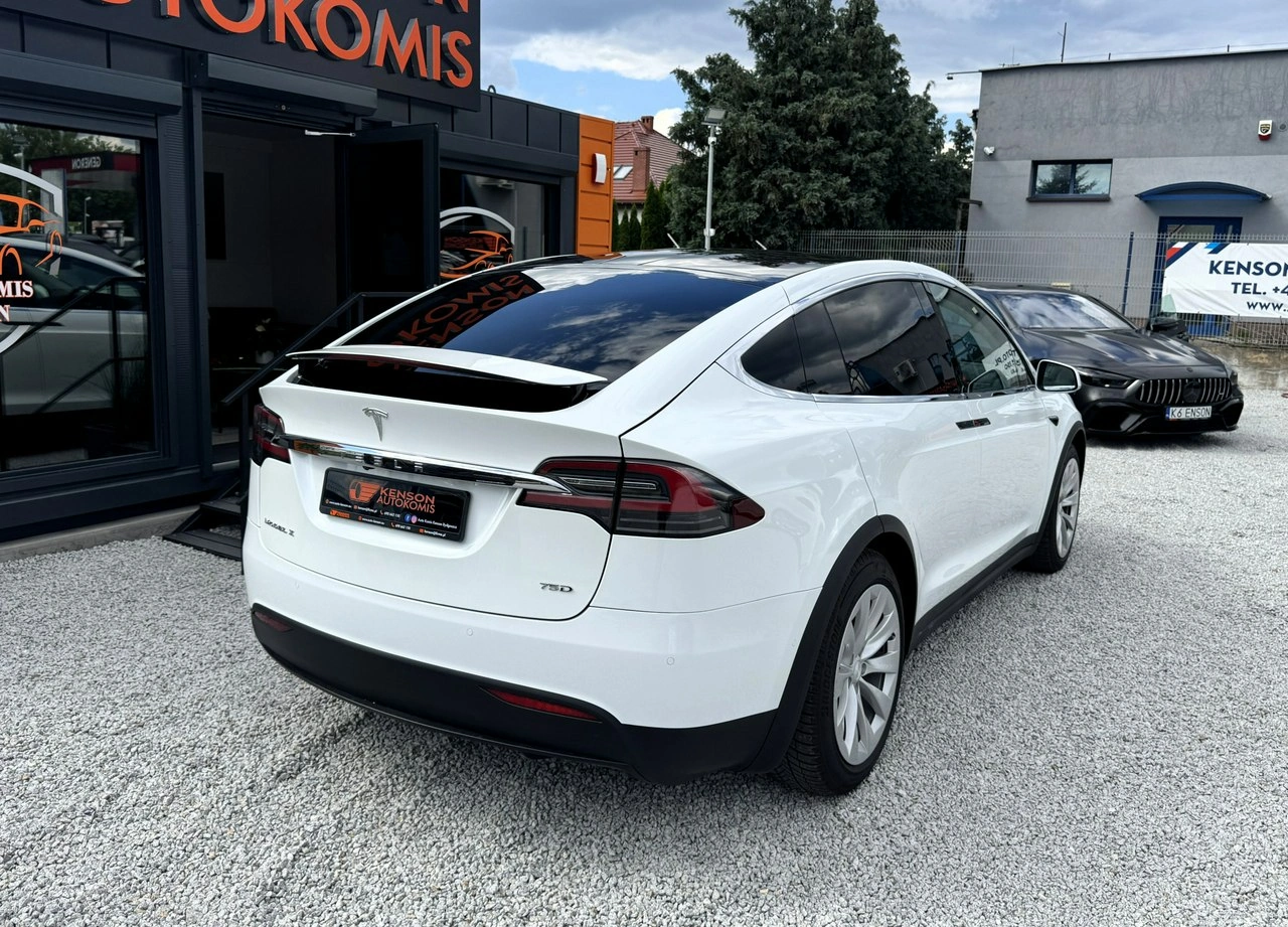 Tesla Model X - Zdjęcie 2