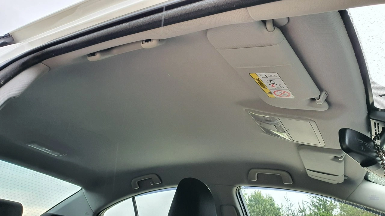 Toyota Avensis - Zdjęcie 29