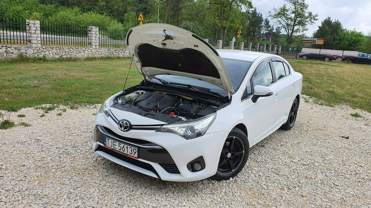Toyota Avensis - Zdjęcie 30