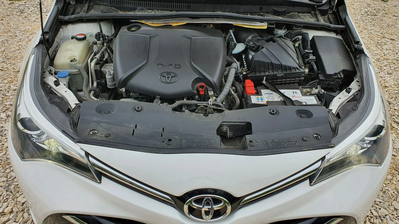 Toyota Avensis - Zdjęcie 31