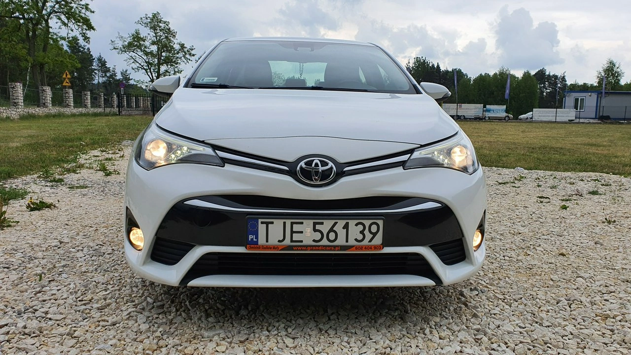 Toyota Avensis - Zdjęcie 35