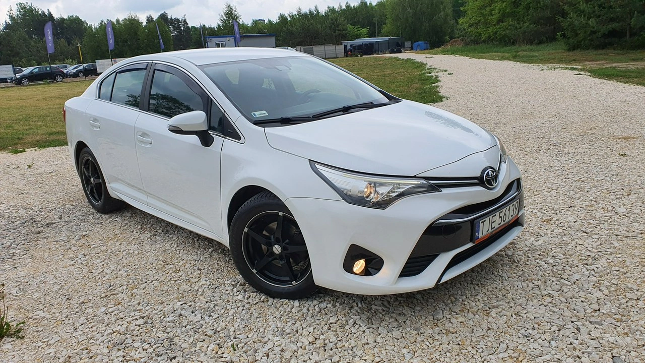 Toyota Avensis - Zdjęcie 2