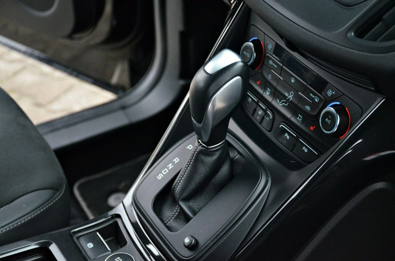 Ford Kuga - Zdjęcie 21