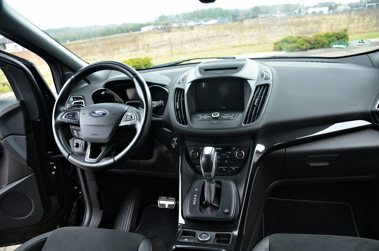 Ford Kuga - Zdjęcie 25