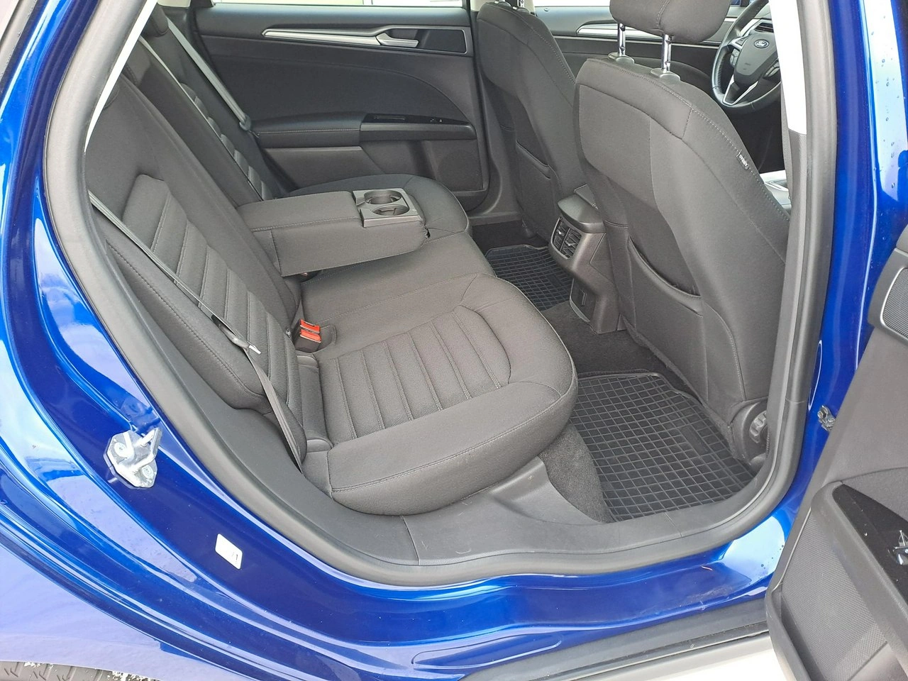 Ford Mondeo - Zdjęcie 11