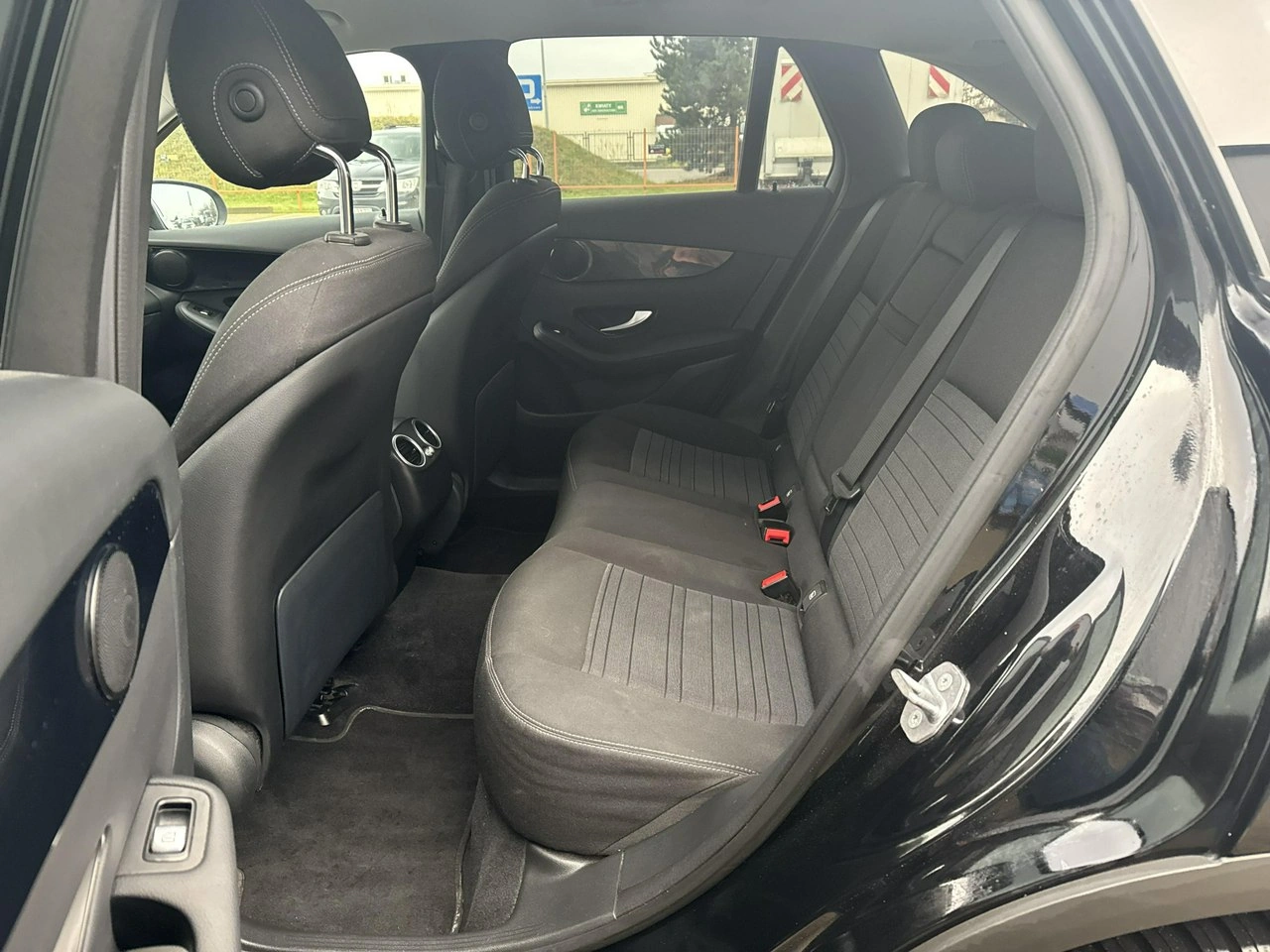 Mercedes GLC 200 - Zdjęcie 14