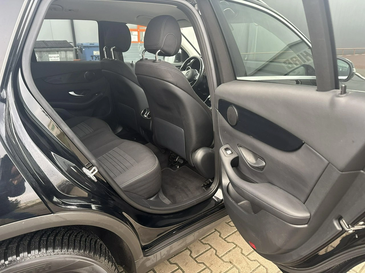 Mercedes GLC 200 - Zdjęcie 17