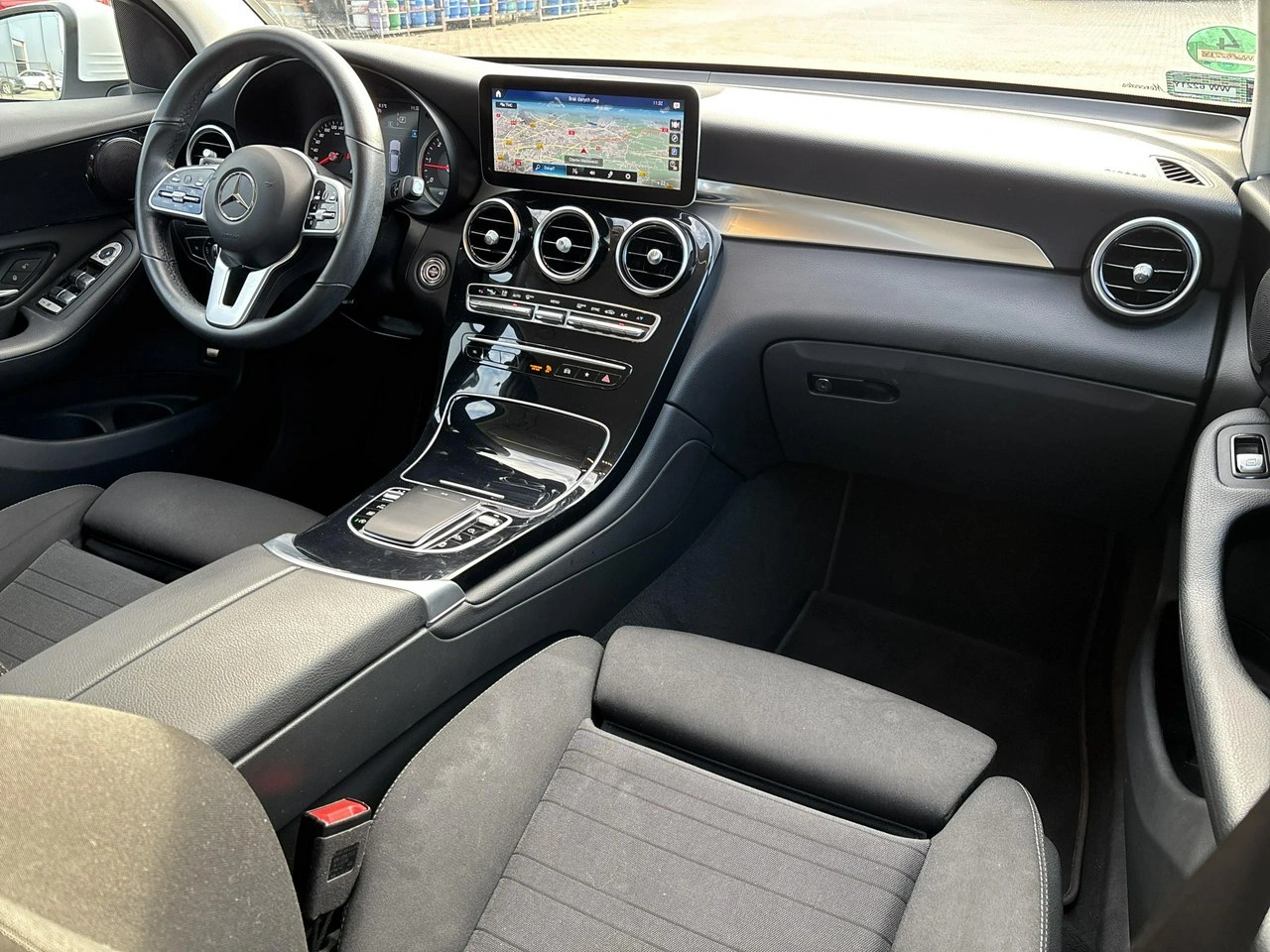 Mercedes GLC 200 - Zdjęcie 16
