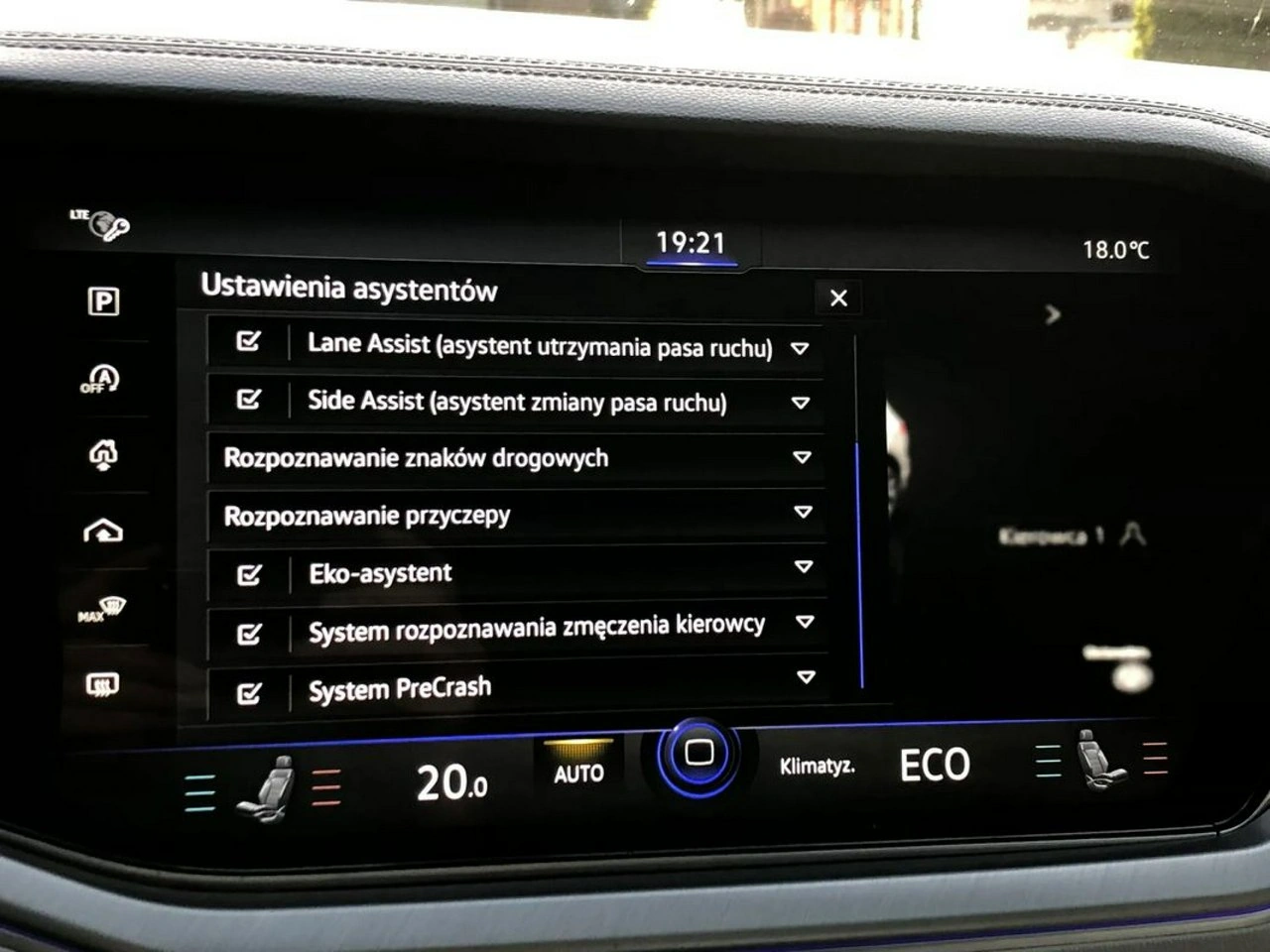 Volkswagen Touareg - Zdjęcie 24