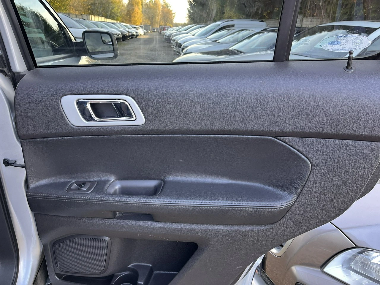 Ford Explorer - Zdjęcie 19