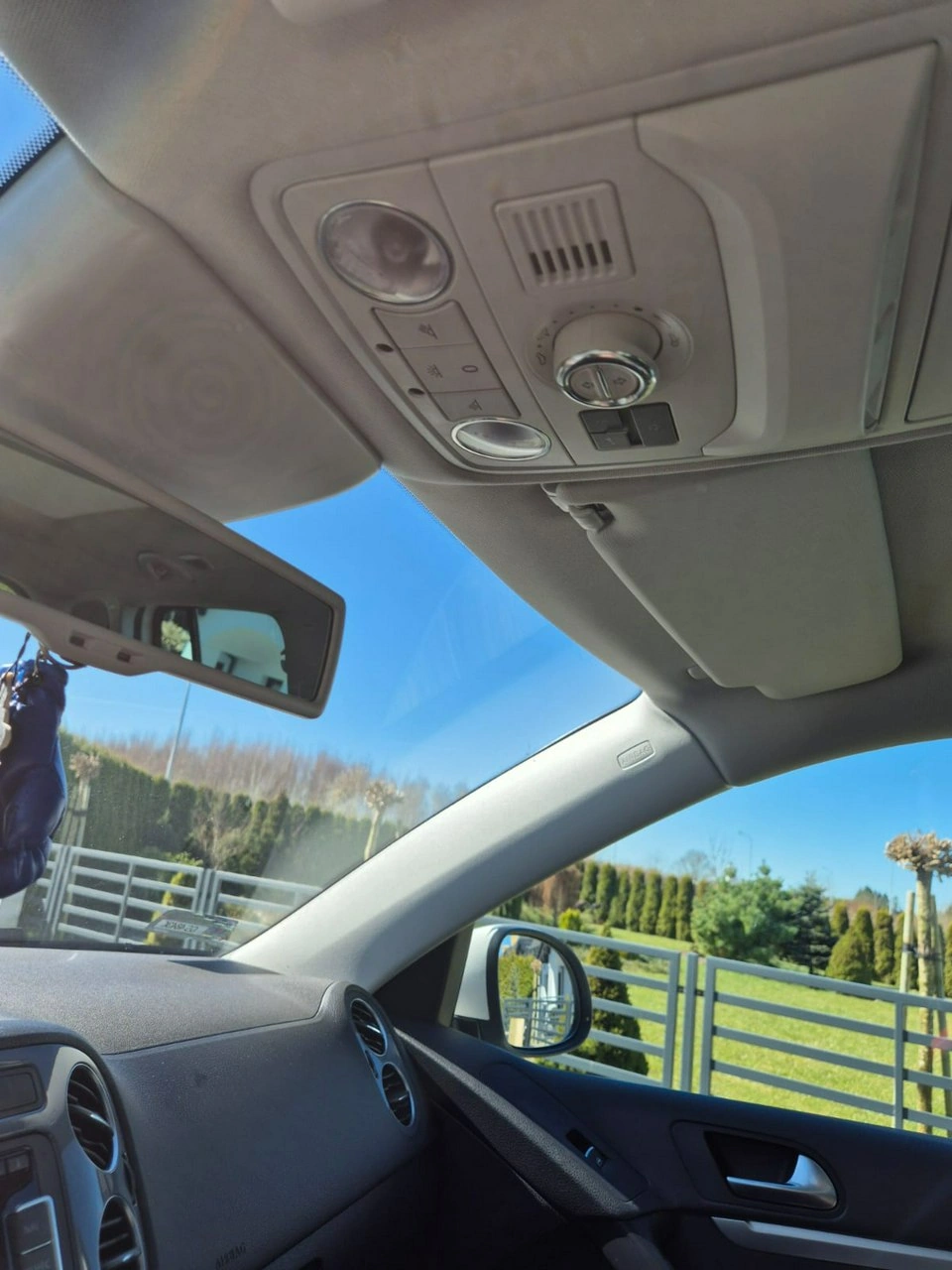 Volkswagen Tiguan - Zdjęcie 24