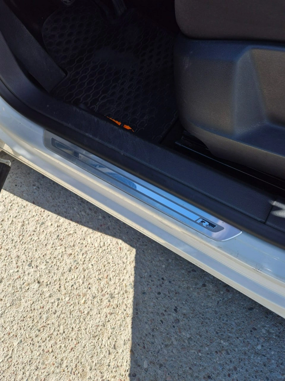 Volkswagen Tiguan - Zdjęcie 25