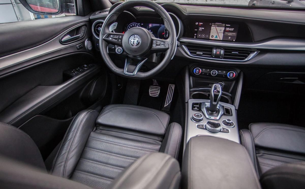 Alfa Romeo Stelvio - Zdjęcie 12